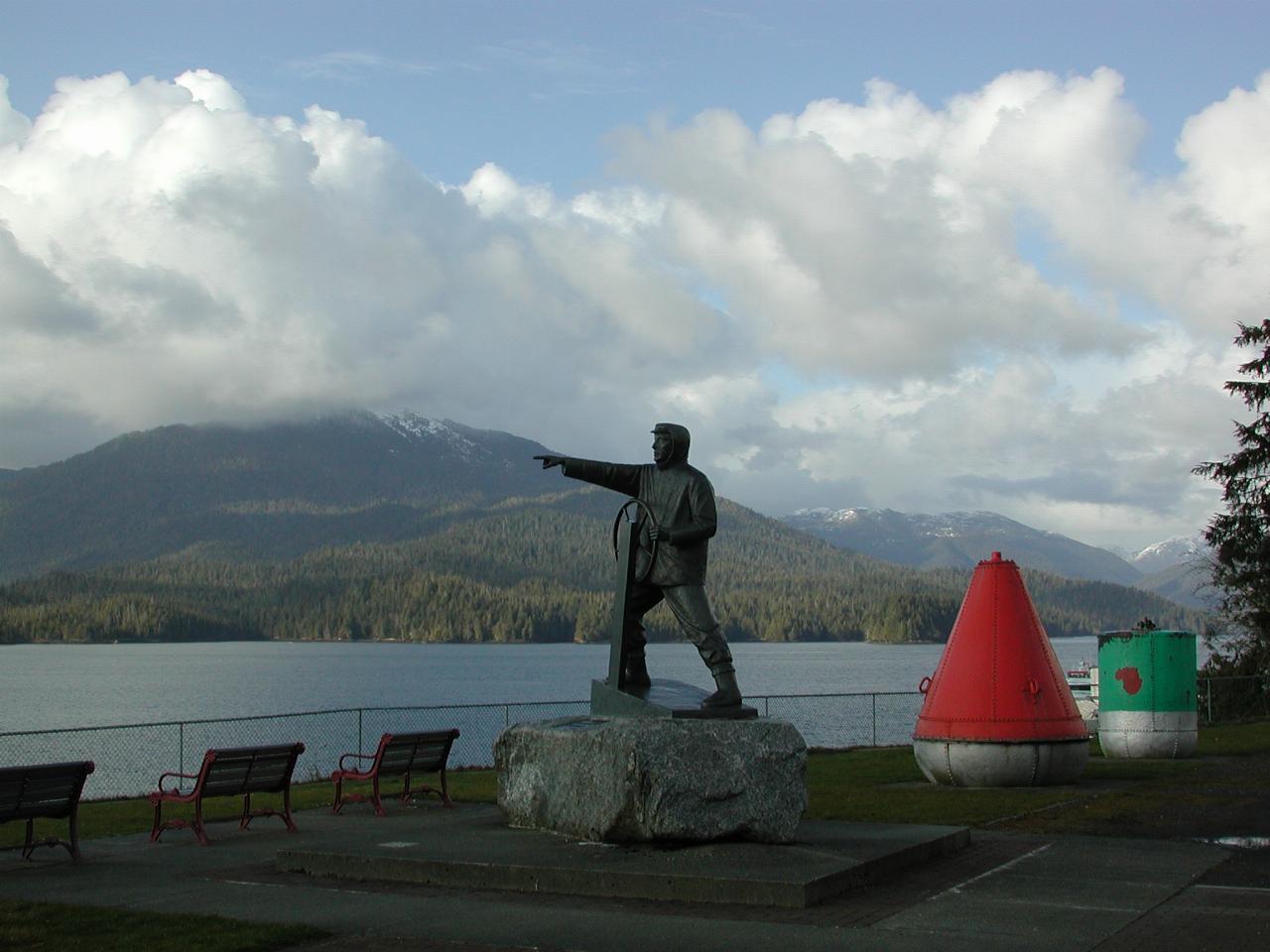 Statue commemorating mariners lost at sea