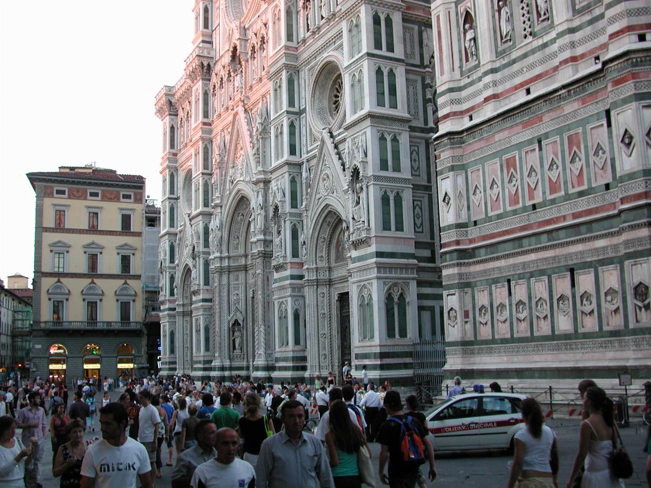 Front of Duomo, with band forming up (not really obvious)
