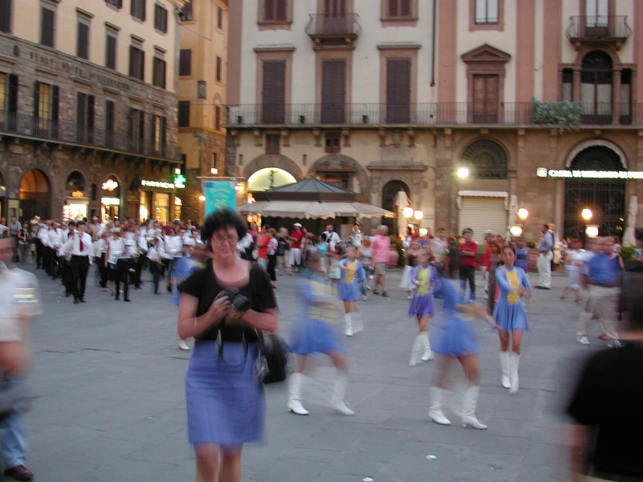 Band arriving in Piazza della Signoria