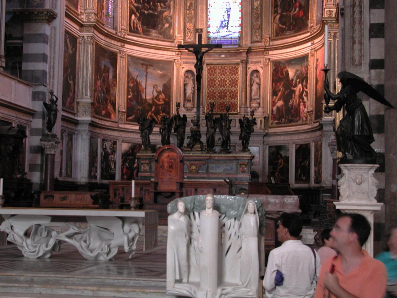 Altar of Pisa Cathedral showing 