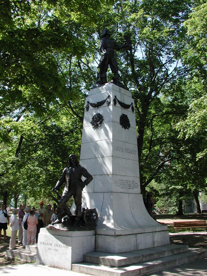 Monument to early settlers in Montmorency Park