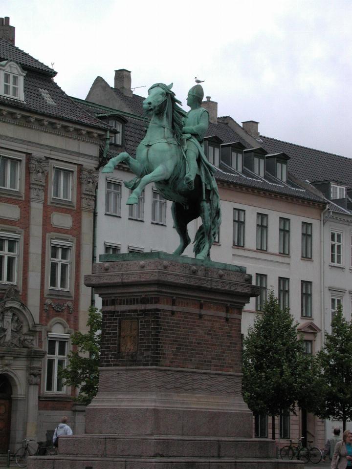 KPLU Viking Jazz: Statue of St. Absalon, founder of Copenhagen in Højbro Plads