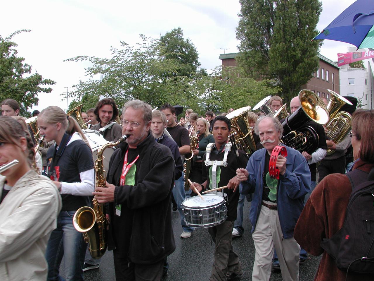 KPLU Viking Jazz: The Parade moves on towards the Town Hall Square