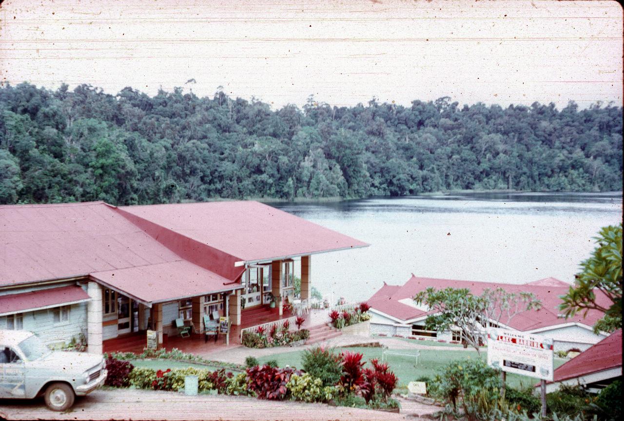 Restaurant and accomodation buildings on edge of lake