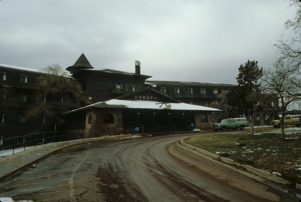 Santa Fe Railroad hotel at south rim of Grand Canyon