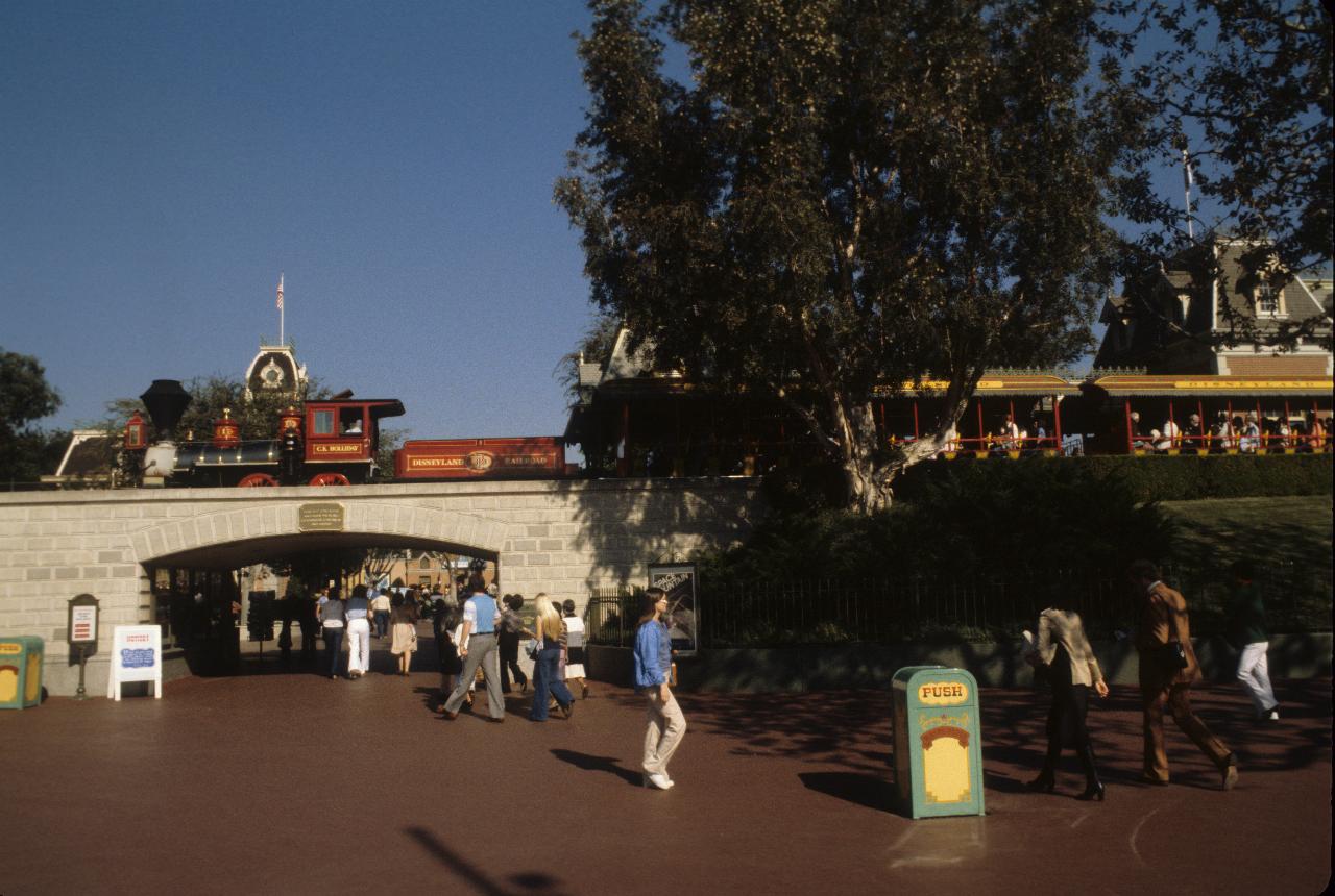 Disneyland real steam train