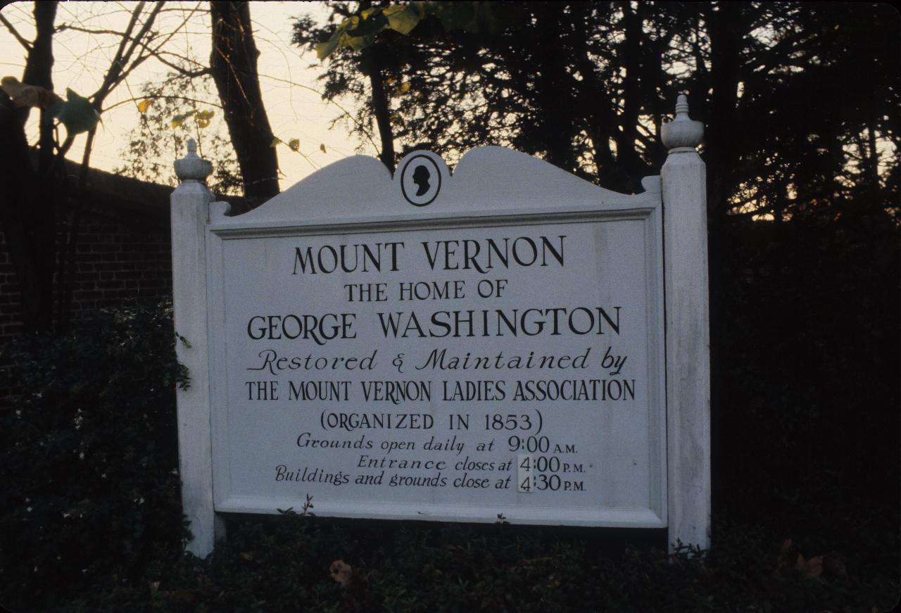 Sign describing George Washington's Home