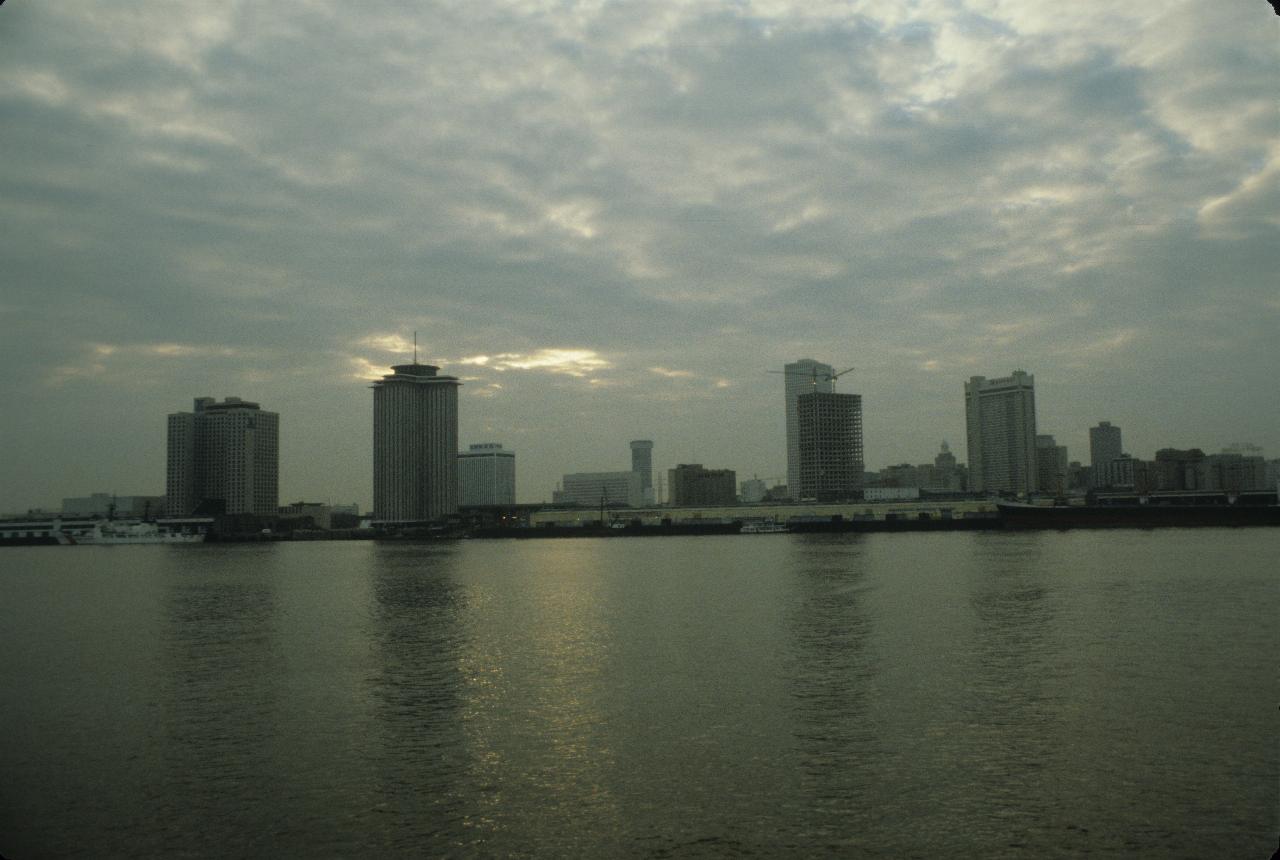 New Orleans from across the Mississippi River