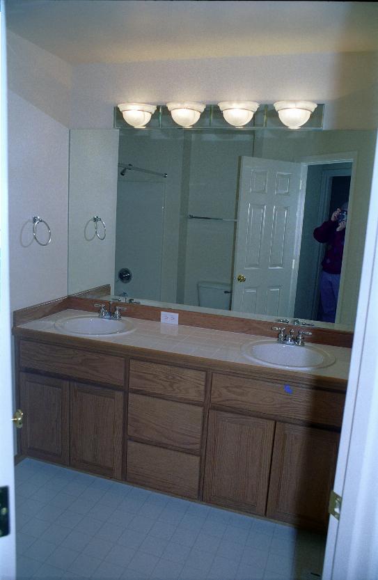 Vanity basin in hall bathroom