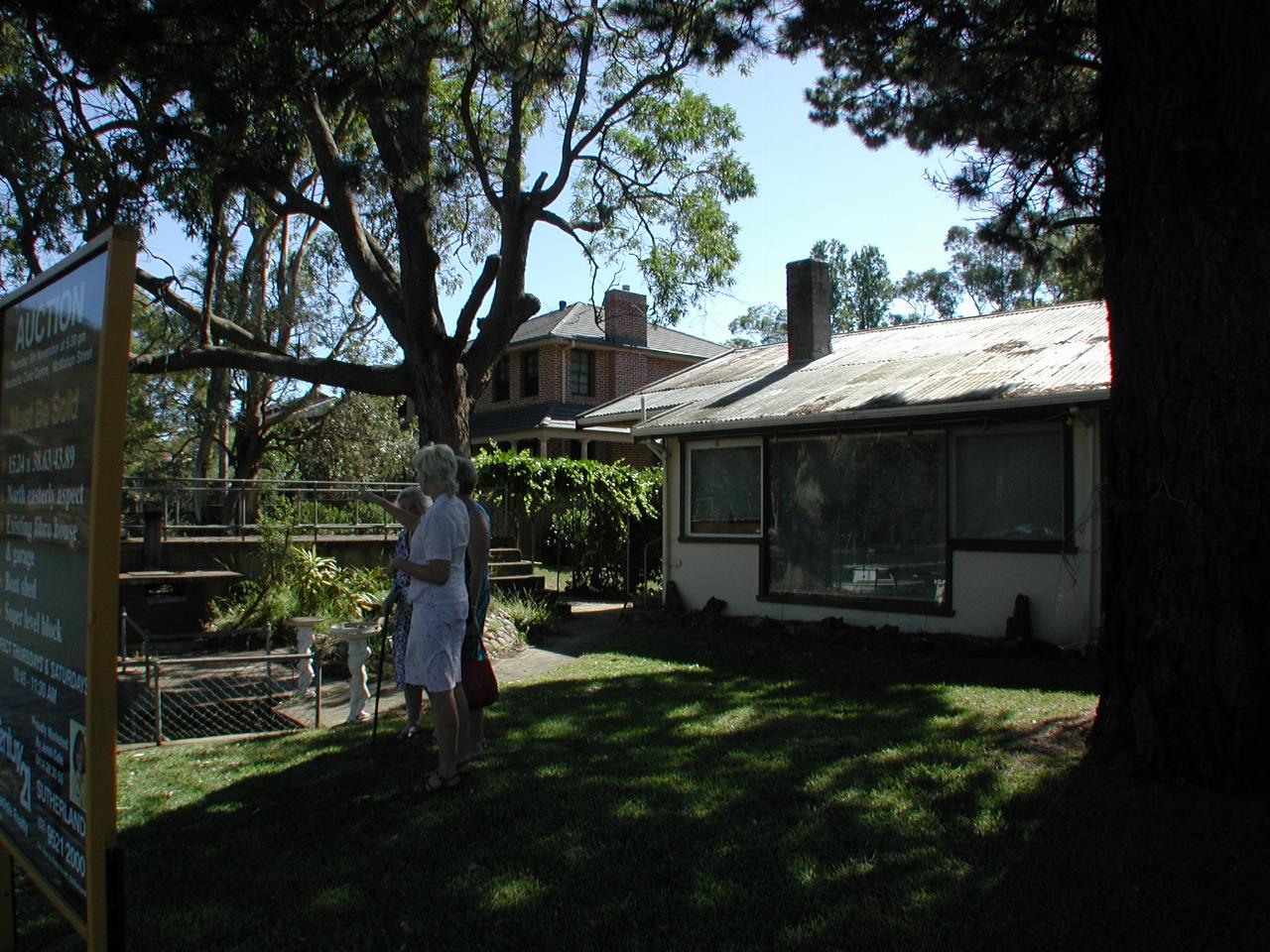 Cameron & Michelle's new home on Woronora River