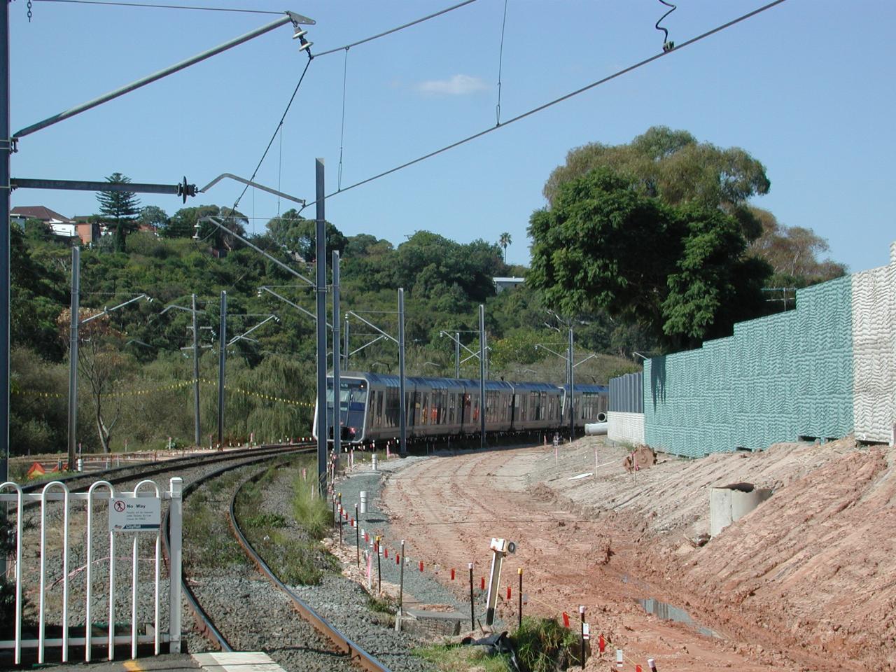 Bardwell Park Railway Station, Tangarra arriving from city