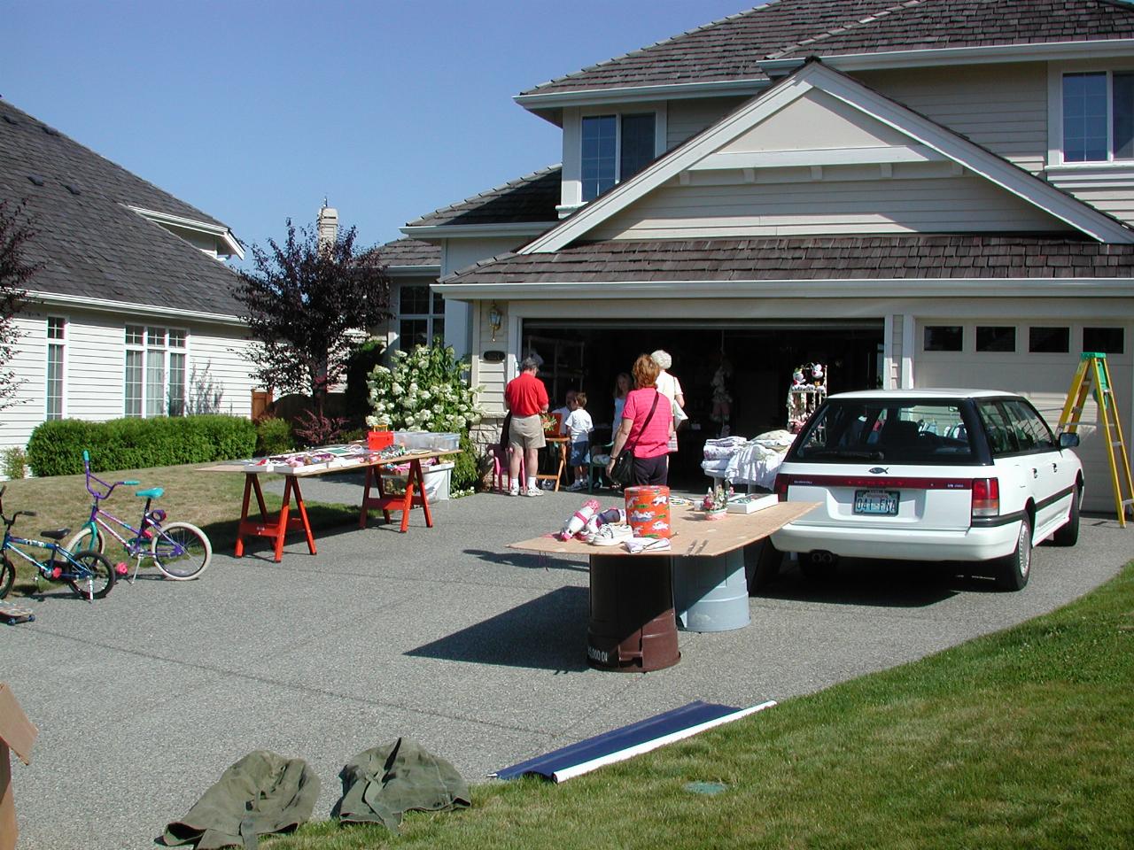 Laurel Ridge Annual Garage Sale - Gopen residence