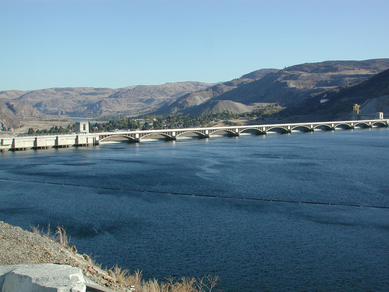 Rear of dam wall, same location as night shots