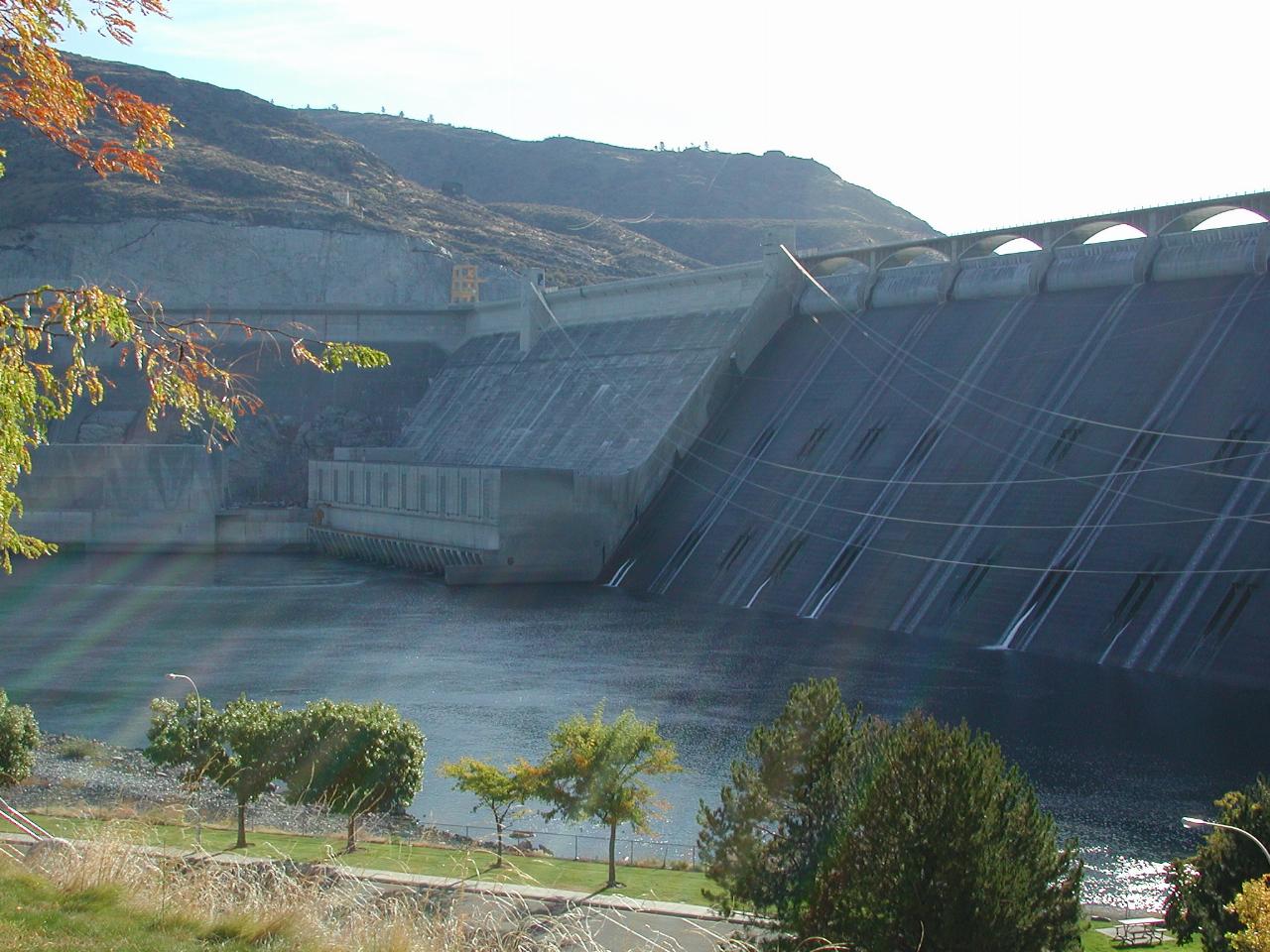 Dam wall, as seen from Visitor Center, opposite motel