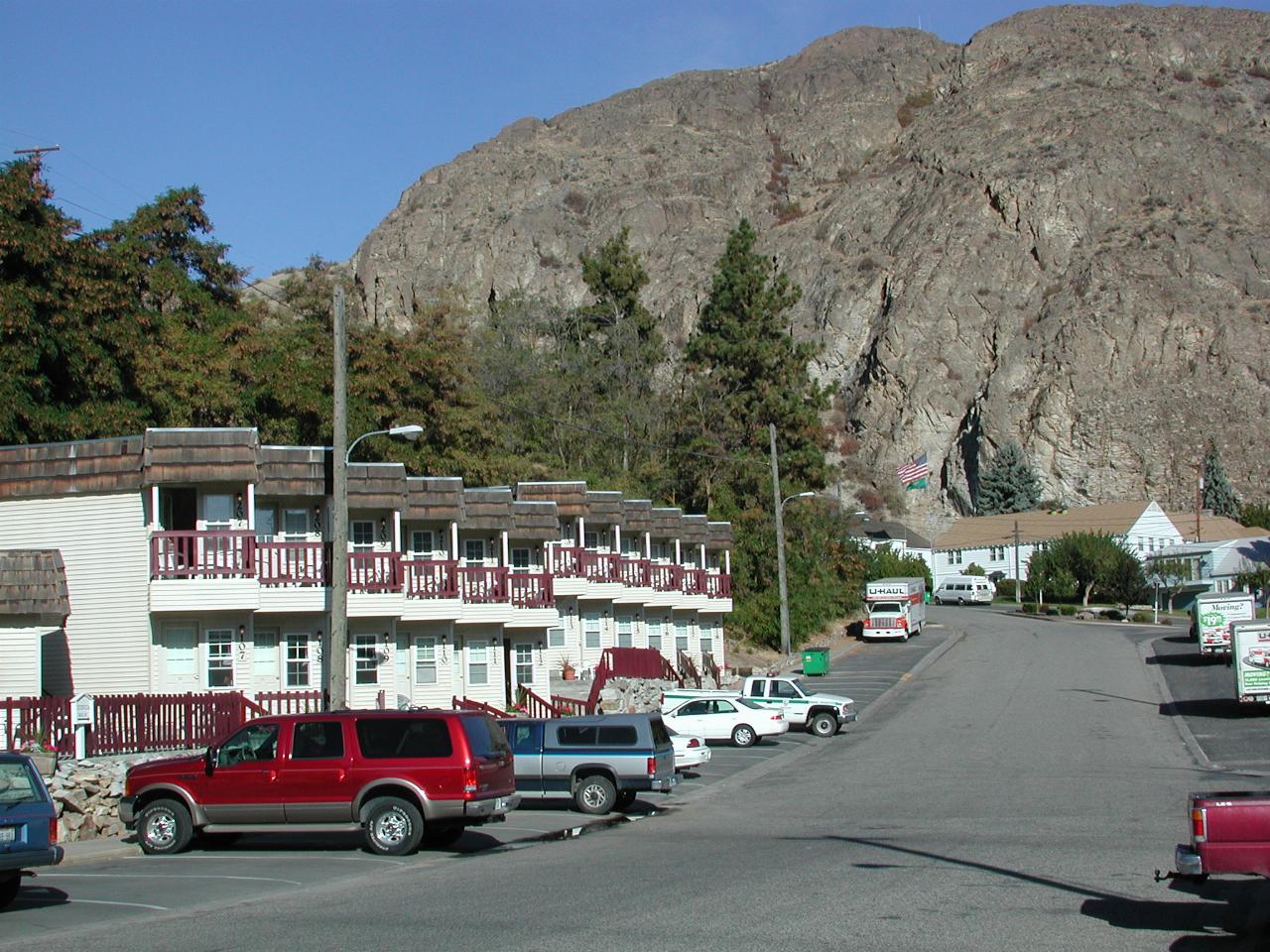 Columbia River Inn; my room just to left of light pole, top