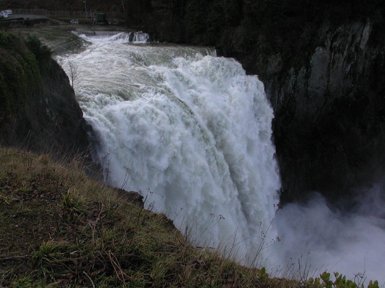 Snoqualmie Falls in full flow, after a day of rain.