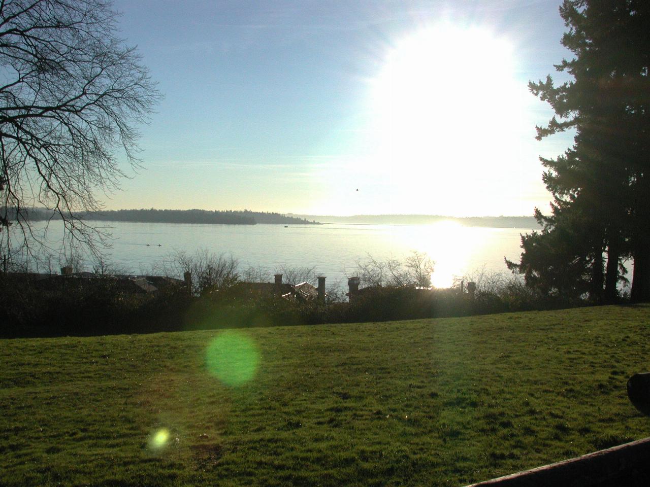 Lake Washington from Kirkland's Waverly Park, looking SE