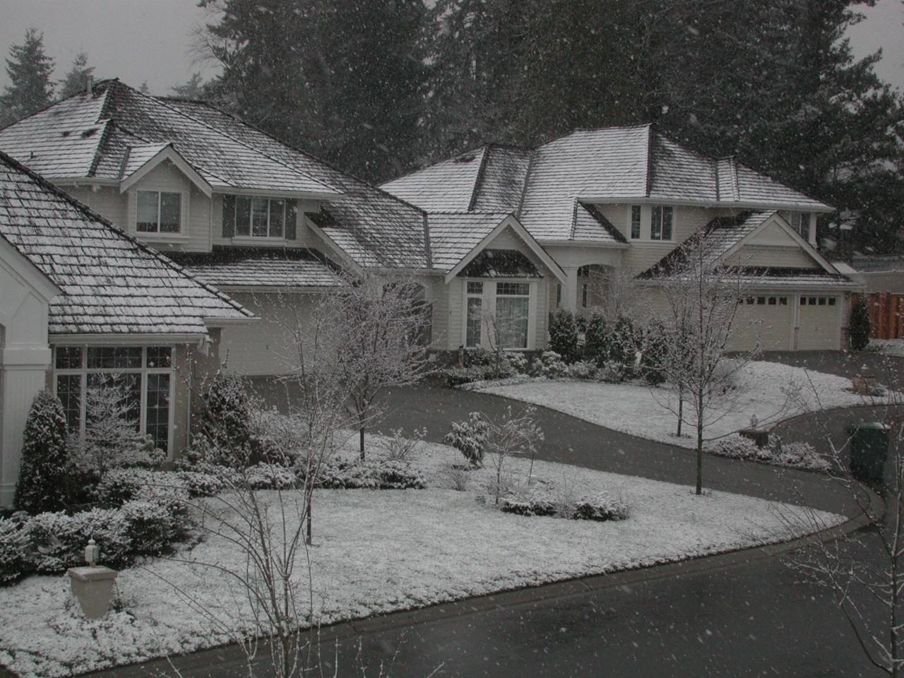 Looking NE, with snow falling too.