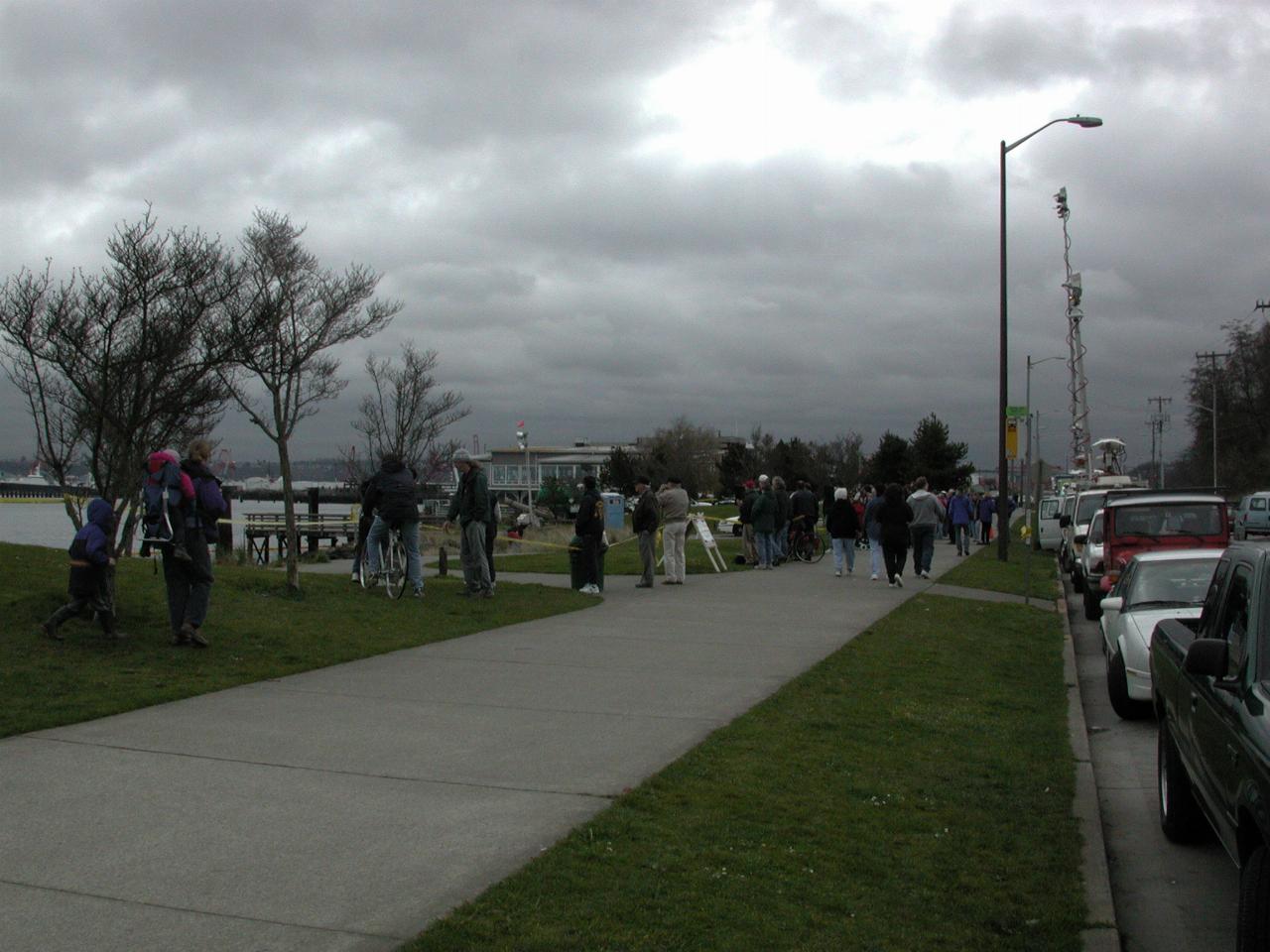 The crowd, come to see the event, including TV stations