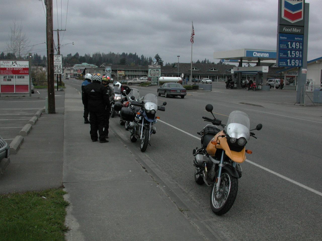 Cascade Motorcycle Shop Ride for April; in Eatonville after coffee