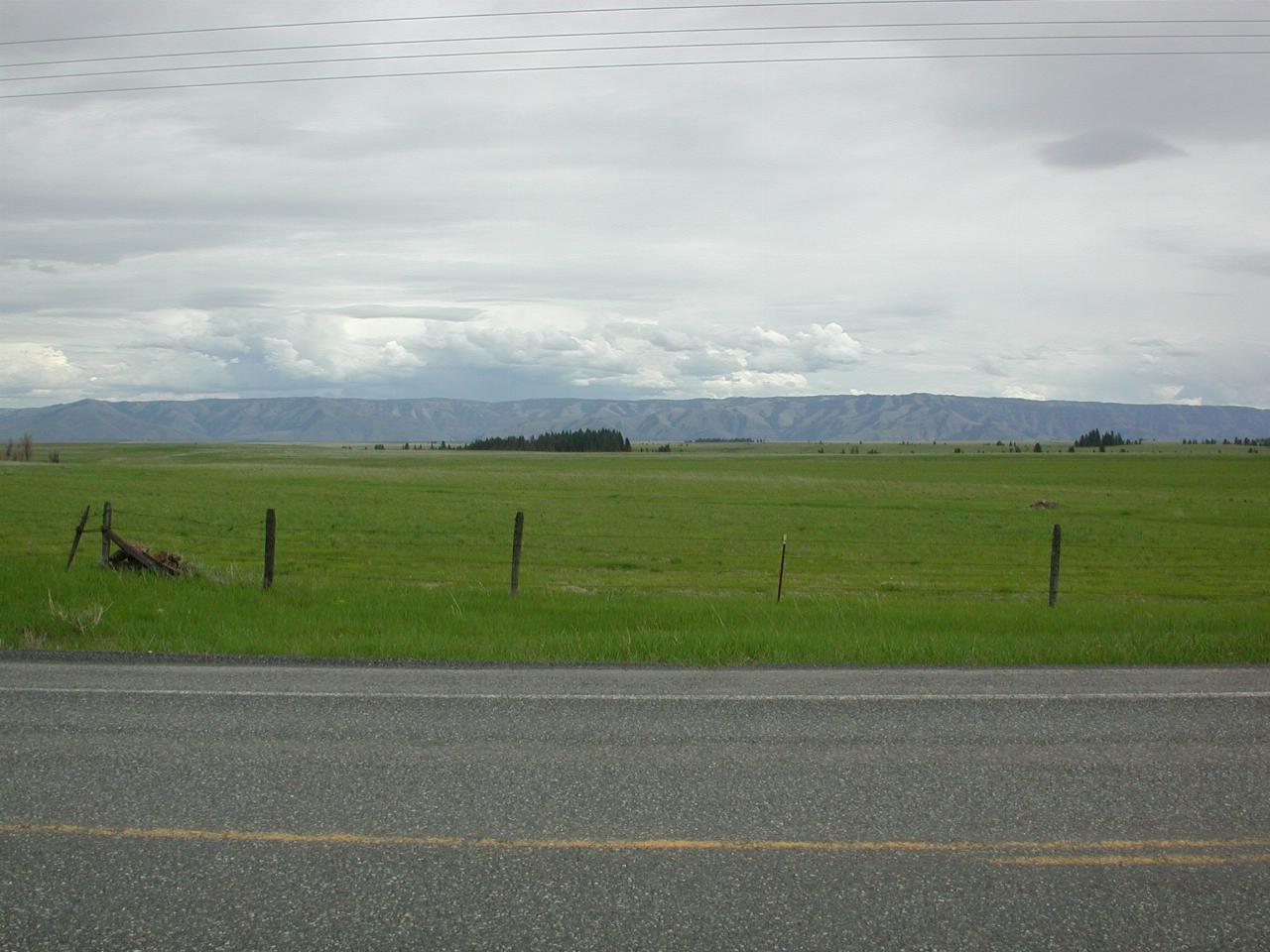 Looing east from WA129, south of Asotin, towards Hell's Gate area of Snake River Canyon