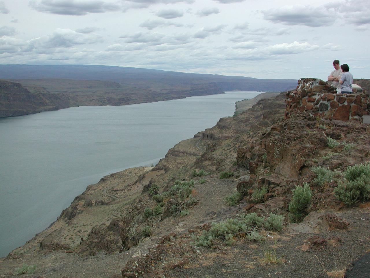 Looking up the Columbia near Vantage, WA (Wild Horse Monument)