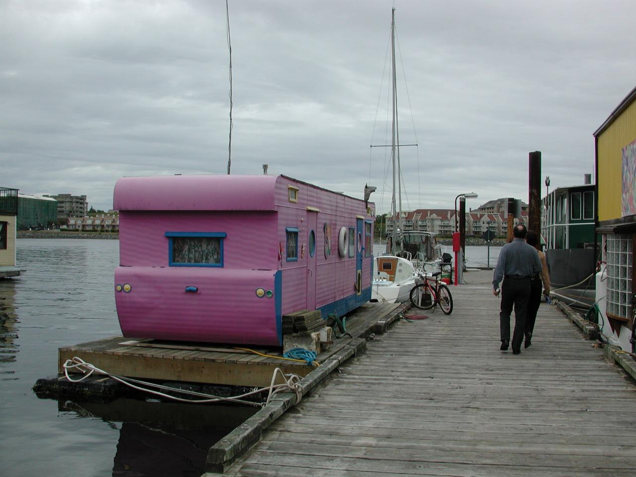 Mobile home + barge = house boat, Victoria BC (Mark and Donna too)dscn2316.jpg: Donna's home