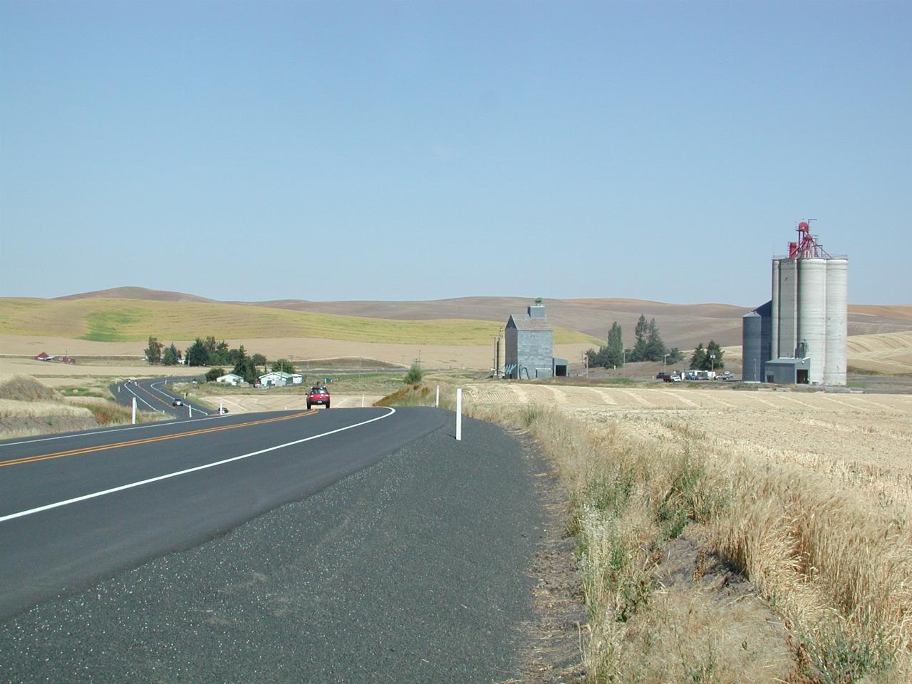 Grain silos south of Pullman, WA on US-195