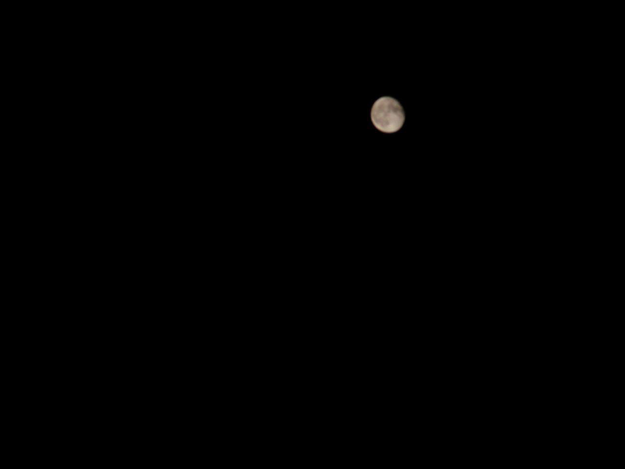 The moon, from my patio in Kenmore. Focus and exposure experiments