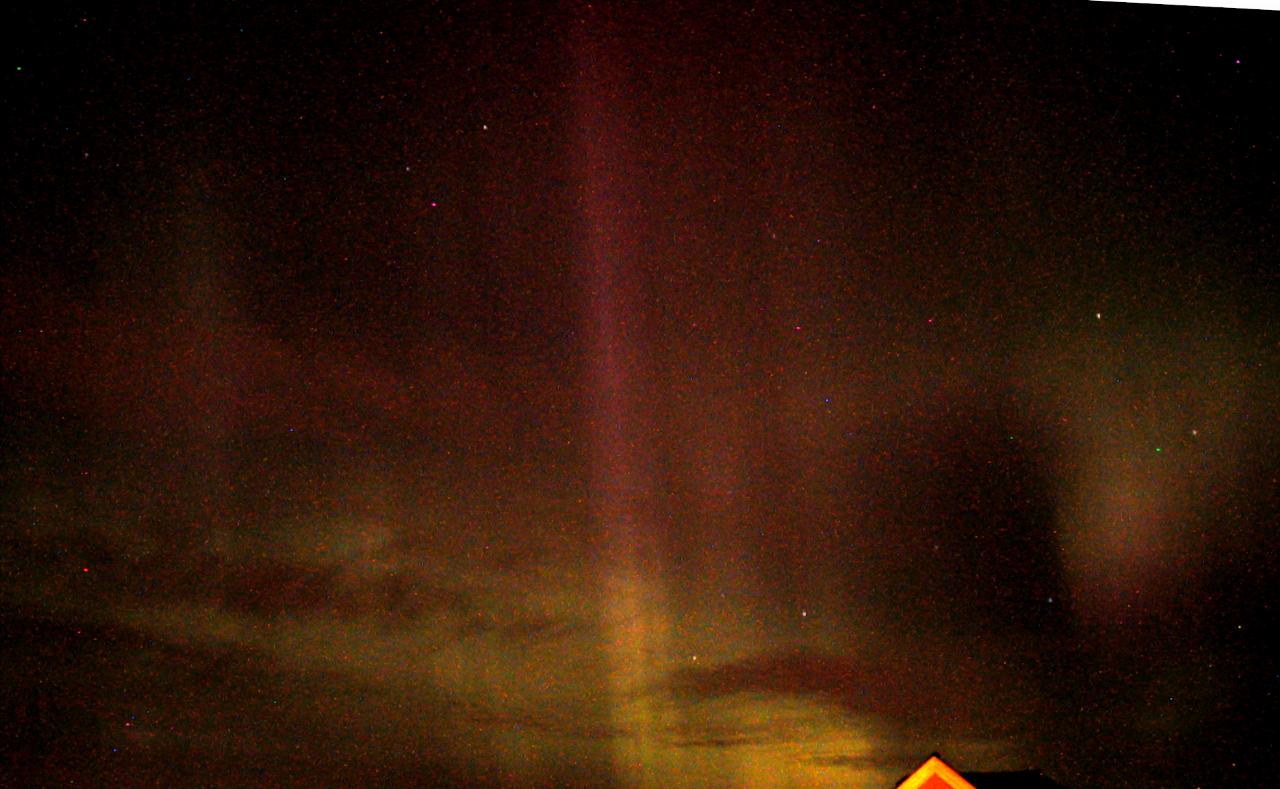 Aurora, level 3, from guest bedroom window; 07 Nov 2004, looking north