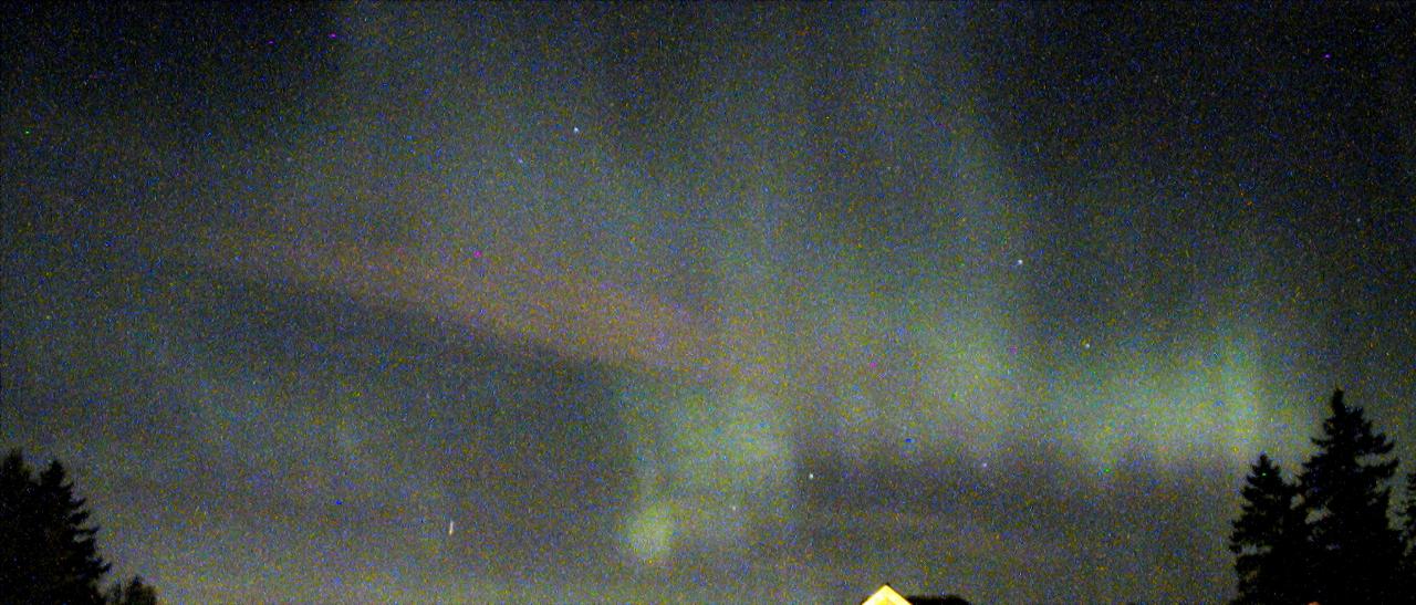 Aurora, level 3, from guest bedroom window; 07 Nov 2004, looking north