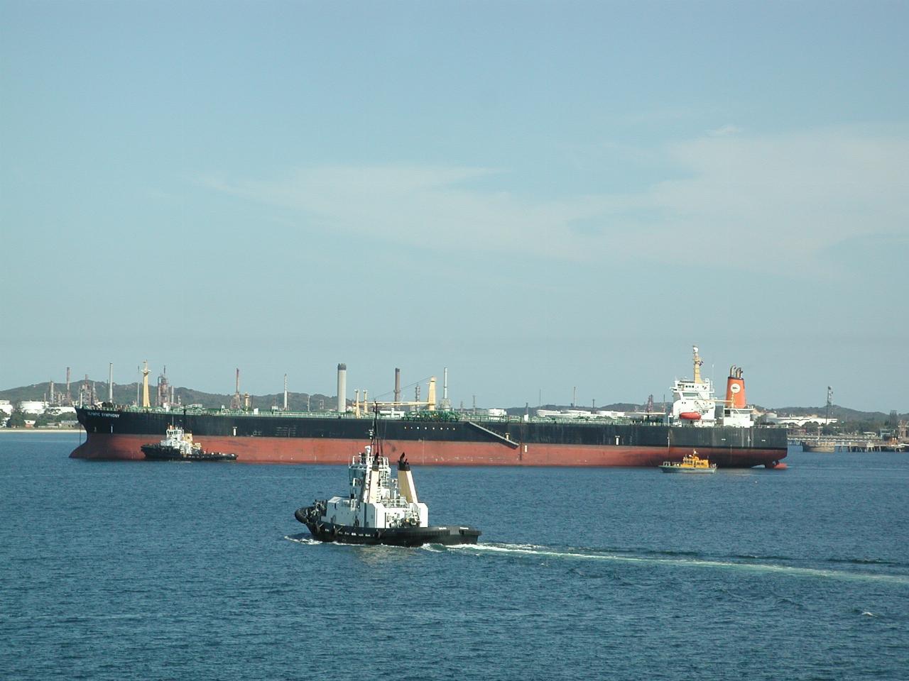 Tanker preparing to leave Port Botany