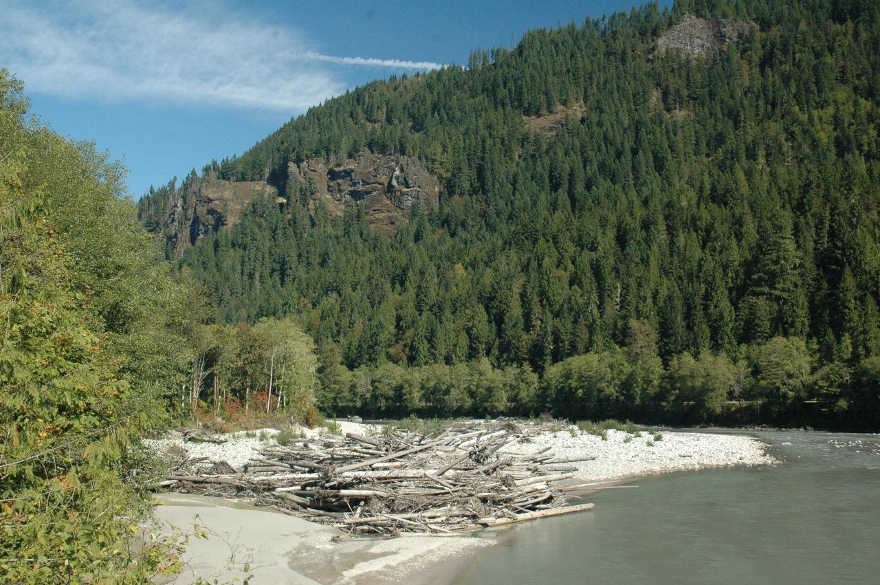 Sauk River at bridge on Concrete-Sauk Valley road, between Concrete and Darrington