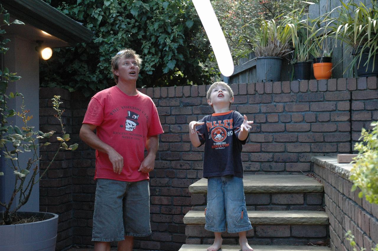 Jake has launched the ballon, and he and Cameron watch as it goes off at Nat's farewell before return to London