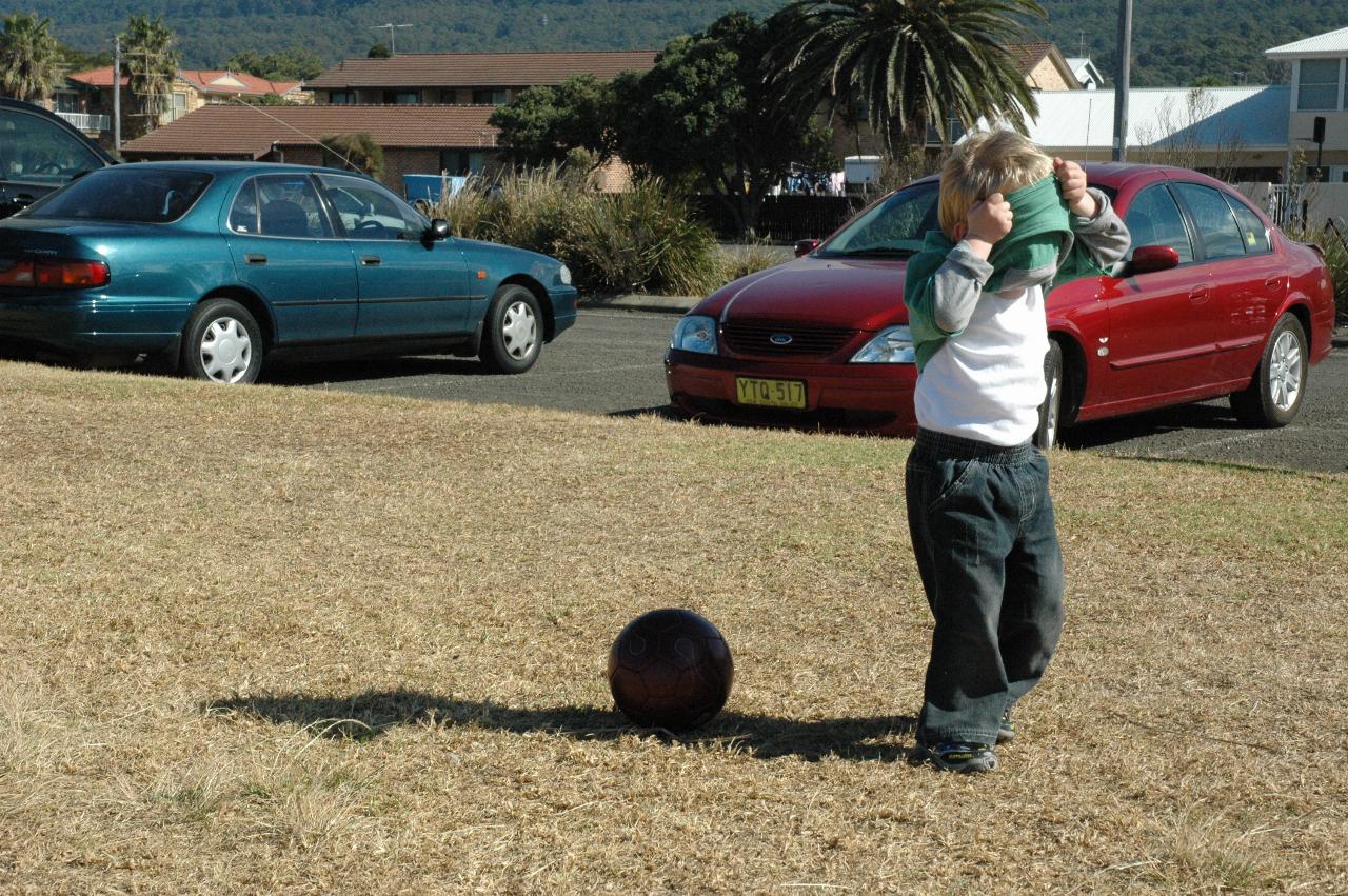 Mother's Day at Thirroul: Flynn's new trick - covering his face with his shirt, just like the \