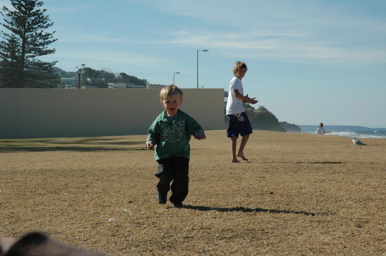 Mother's Day at Thirroul: Gile Crofts bringing Flynn back after a hiccup