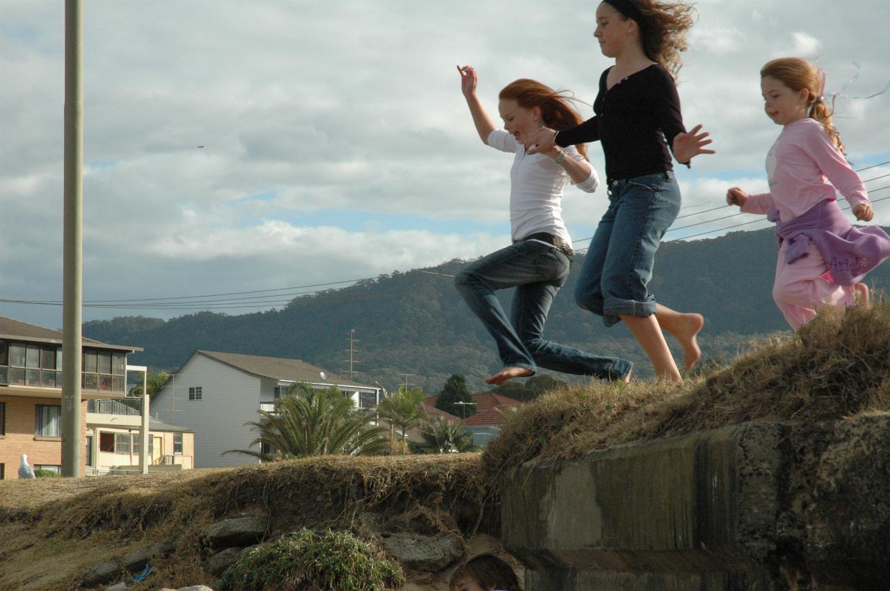 Mother's Day at Thirroul: Jake Crofts landing after his jump