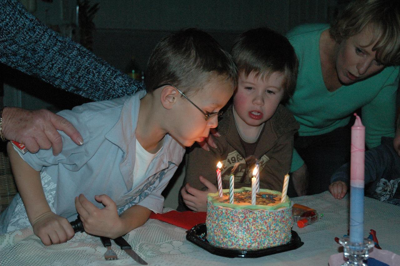 Jake's 5th birthday (Illawong): Tynan blowing the candles out