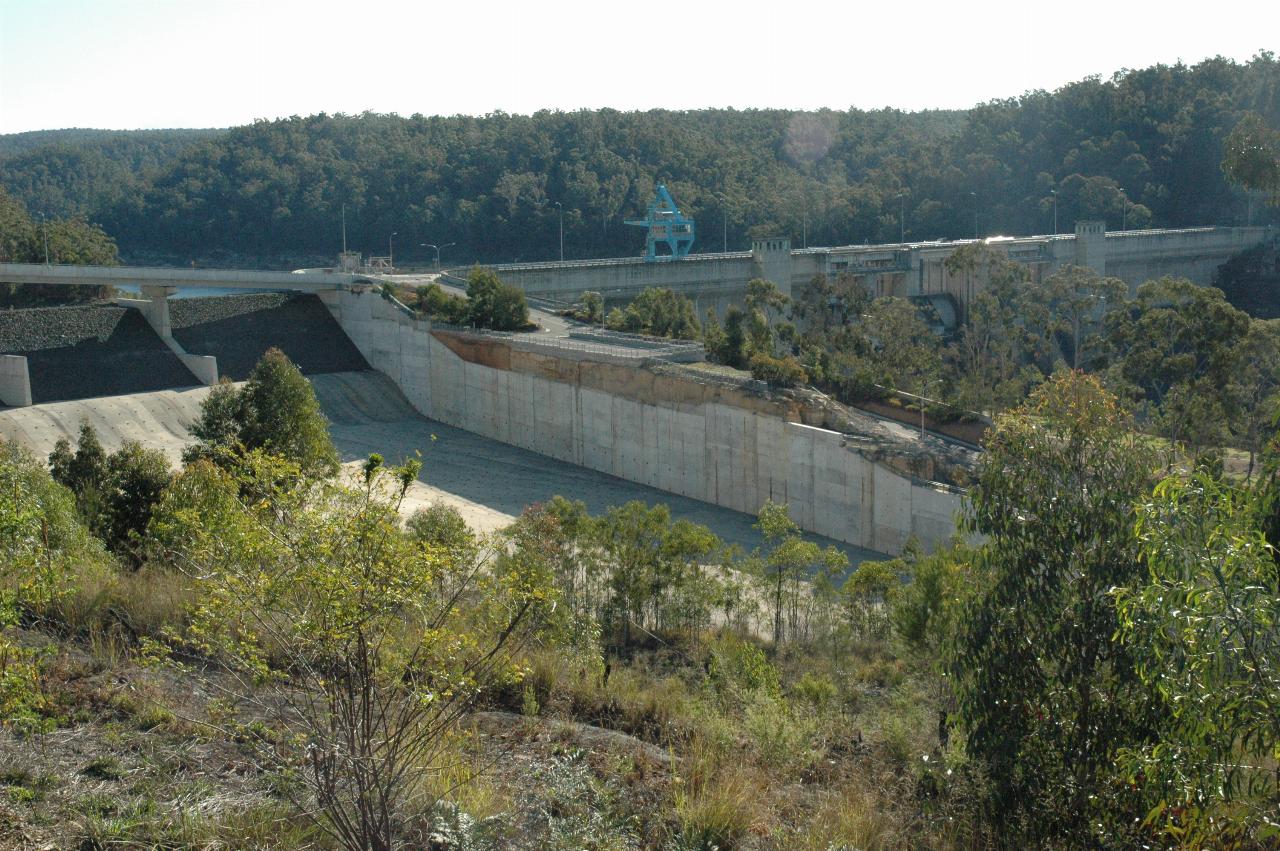 Warragamba Dam, 40% capacity and new spillway