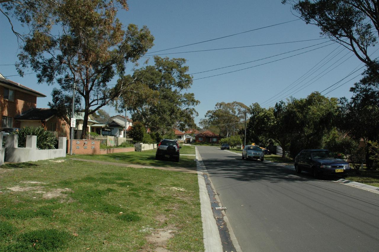 Looking west along Wollun Street from 38A