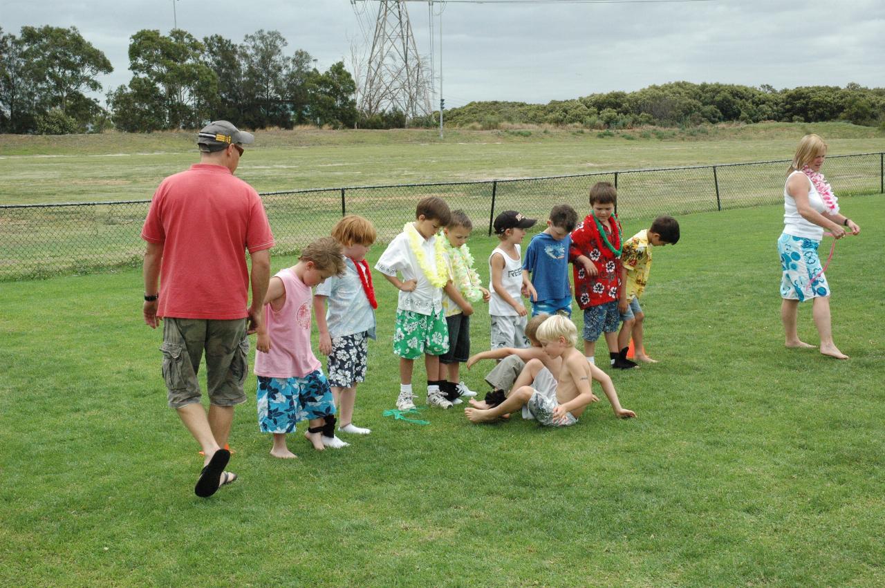 Tynan's 7th birthday party: Lining up for the three legged race