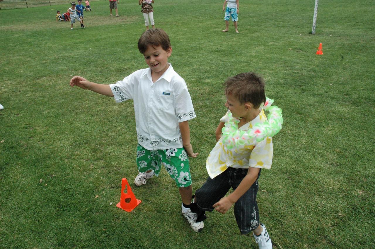 Tynan's 7th birthday party: The winners of the three legged race