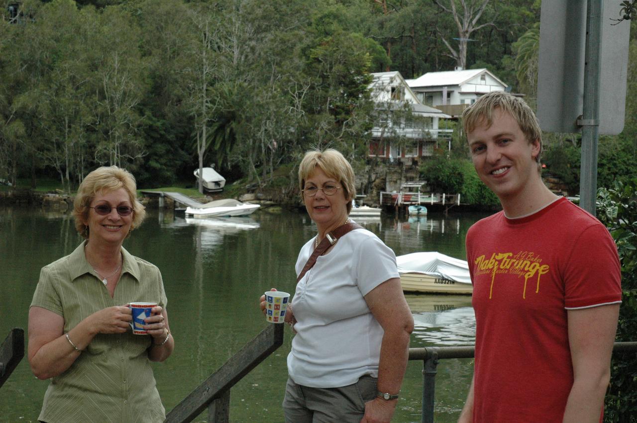 Christmas on Woronora: Di, Bev and (surprise) Keiran