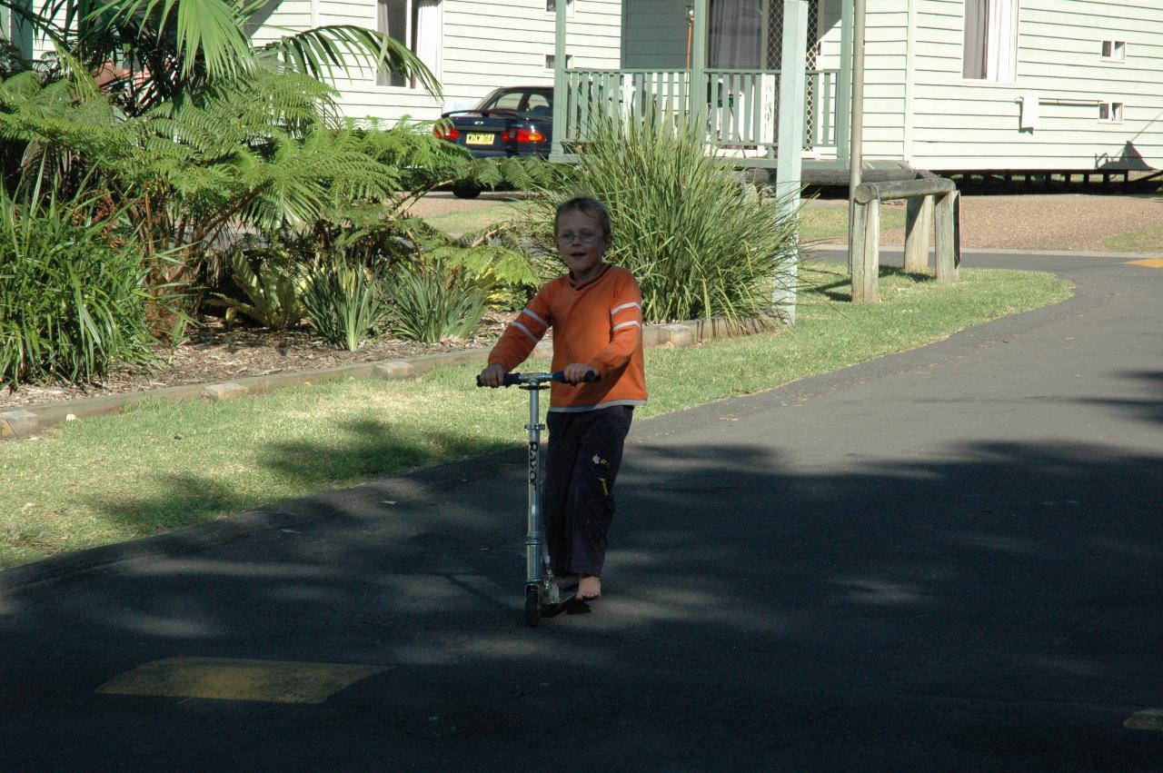 Tynan riding fast at Bendalong, Easter