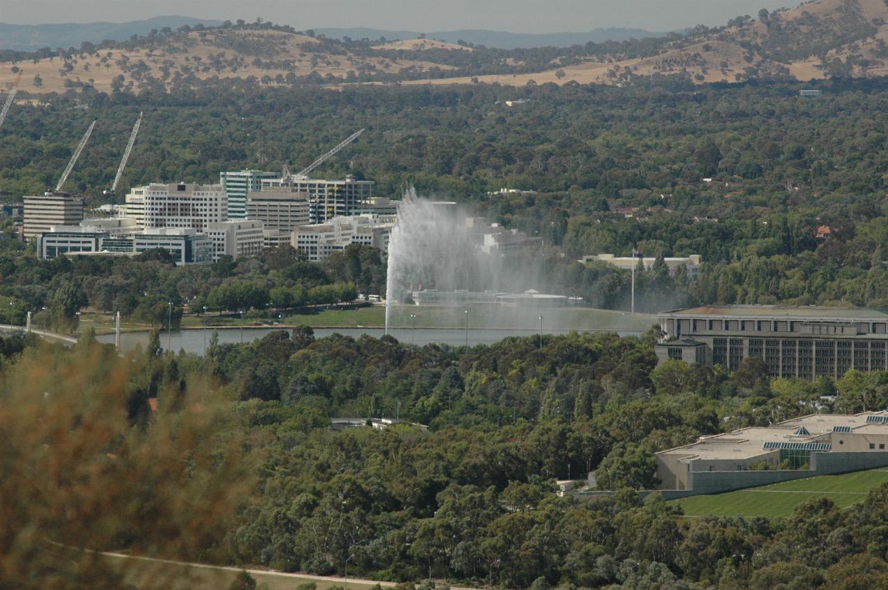 Captain Cook Fountain from Red Hill