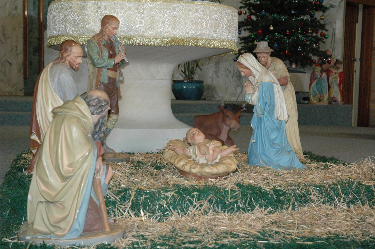 Crib and approaching Three Wise Men at St. Luke's, Revesby