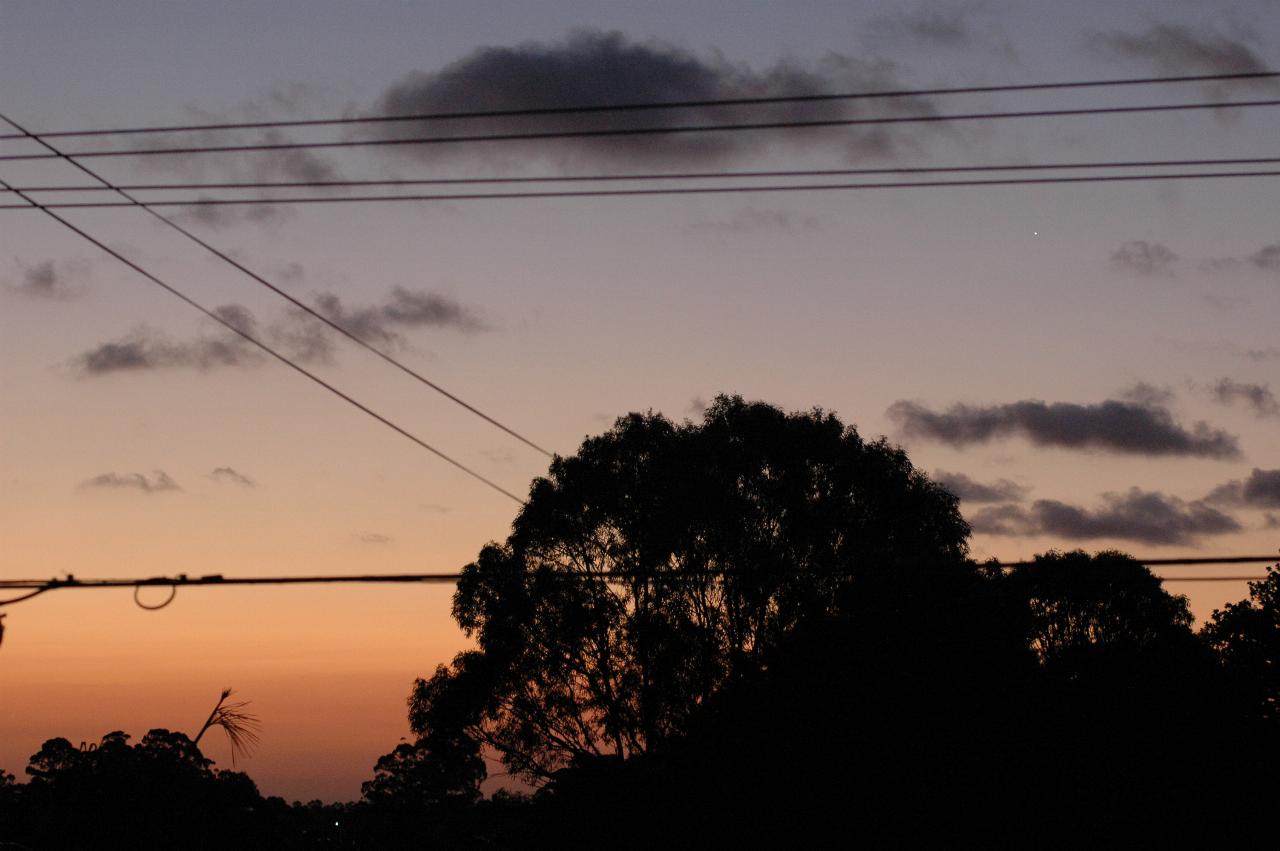 Comet Macnaught Watch: Dusk & Venus from Gibson Ave, Padstow