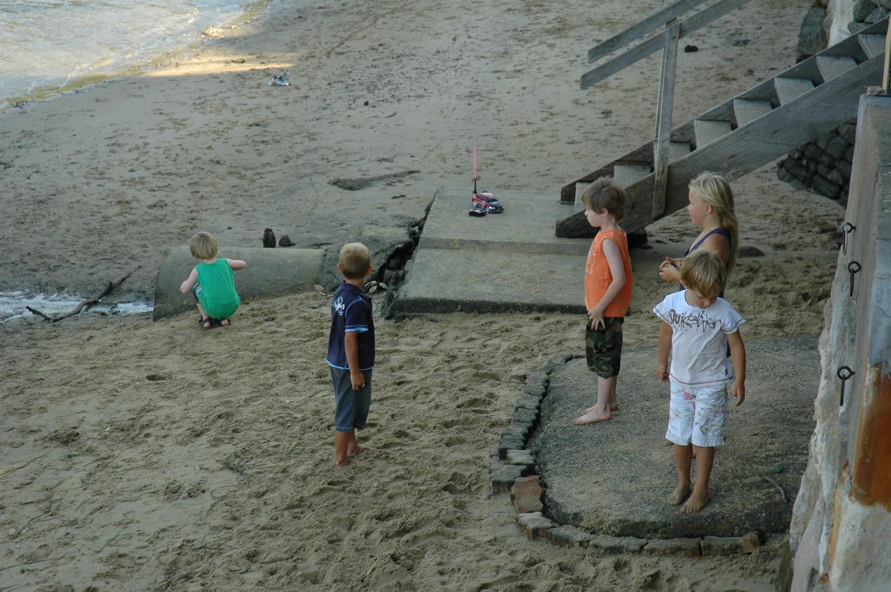 Flynn's third birthday: Friends on the beach: Flynn, neighbour, Jake, Ellie and Riley