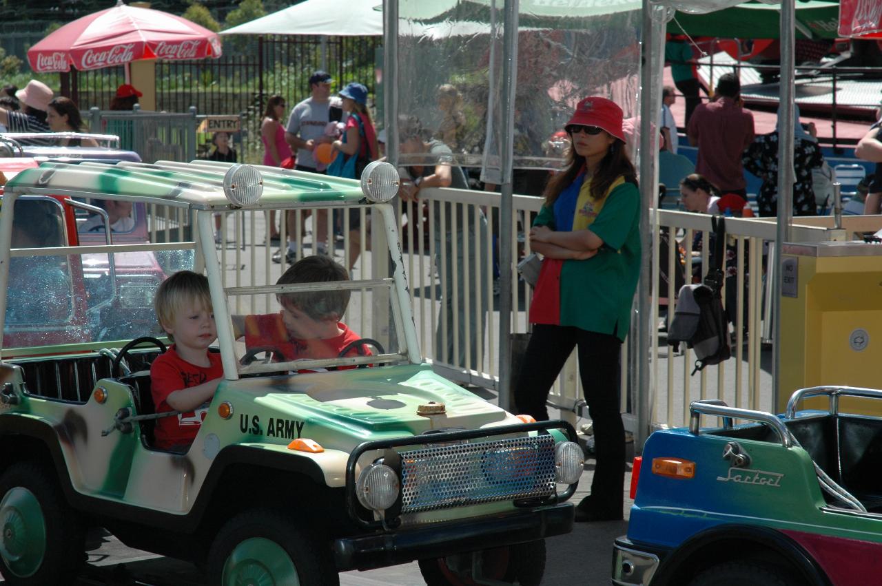 Luna Park Day: Jake and Flynn all set to go