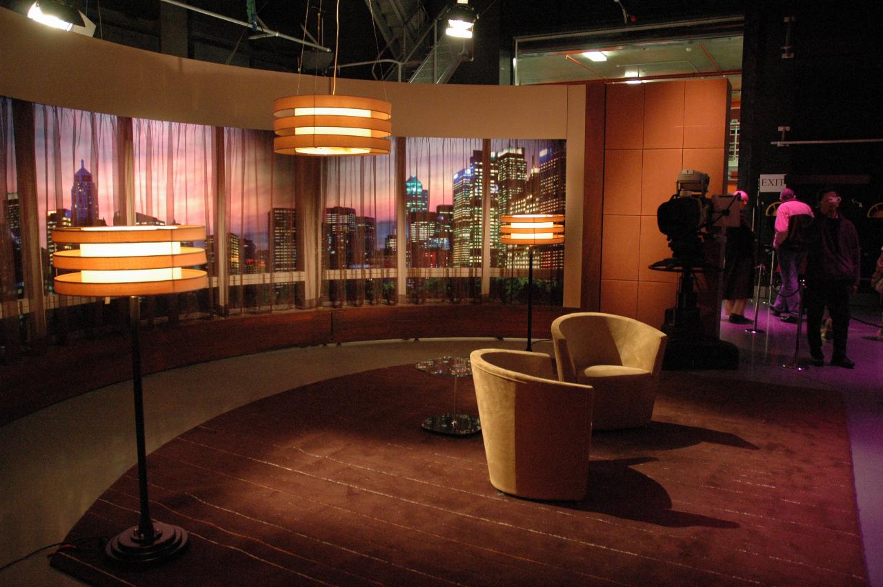 Set with 2 chairs and city backdrop